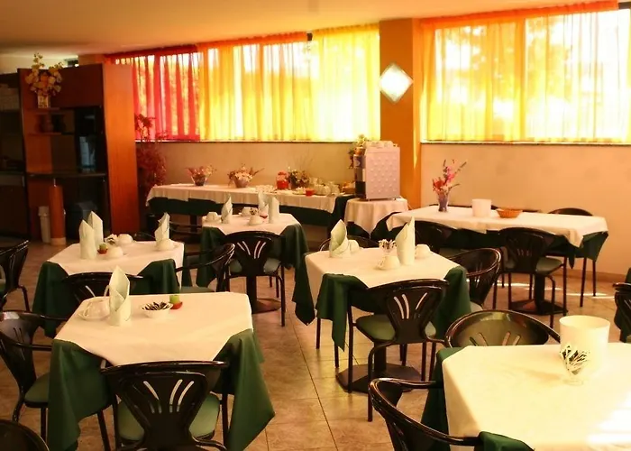 Hotell Orzihotel 3*
