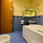 호텔 Orzihotel 3*