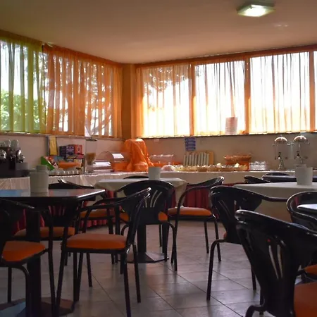 Hotel Orzihotel 3*